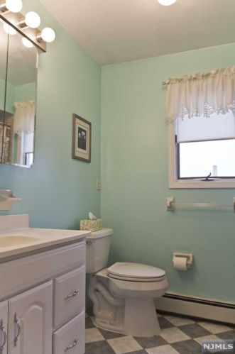 10 Dewey St, Outwater NJ  07026-2710 exterior