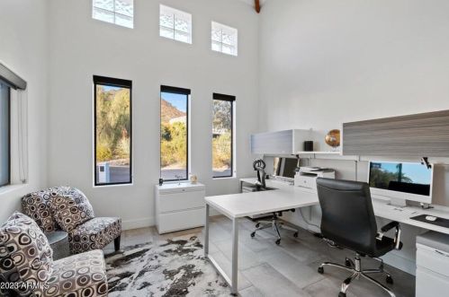 1439 Echo Ln, Phoenix AZ  85020-3831 exterior