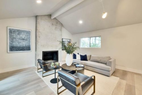 9028 Balcones Club Dr, Austin TX  78750-2906 exterior