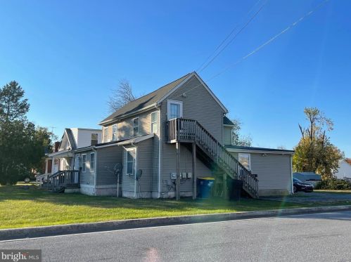 803 North St, Dover, DE 19904-3460