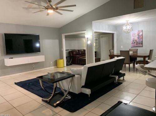 3304 Timberwood Cir, Naples FL  34105-5624 exterior