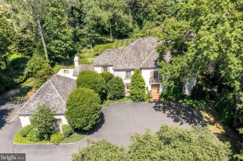 71 Tunbridge Rd, Haverford, PA 19041-1046