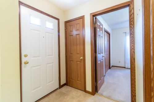 1084 Timberwood Dr, Beaver Falls PA 15010-1614 exterior