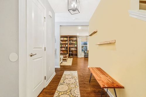 3053 Ridge Rd, Library, PA 15129-9335