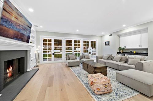 7 Cheshire Ct, Newport Beach CA  exterior