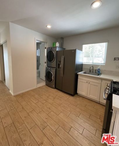 4841 Tyrone Ave, Van Nuys CA 91401-5126 exterior