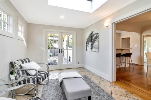 2800 Kingsland Ave, Oakland CA  94619-3325 exterior