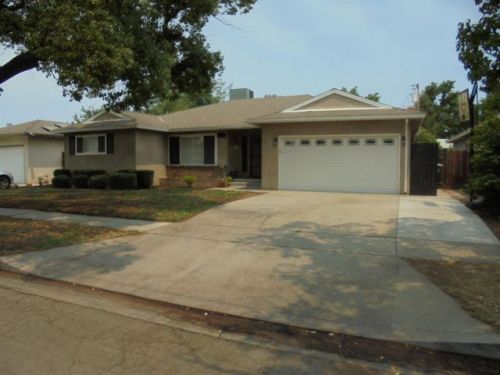 5620 Augusta St, Fresno CA  93710-6119 exterior