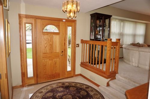 8541 Pelham Pkwy, Milwaukee, WI 53217-2444