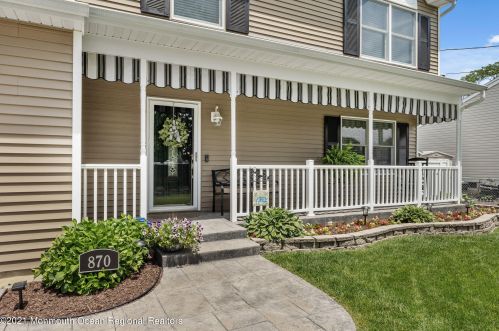 870 Stapleton Ave, Bricktown, NJ 08723-6258