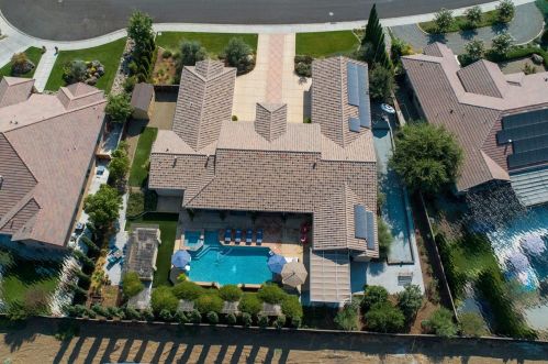 10709 Goldsborough Cir, Valley Home CA  95361-7648 exterior