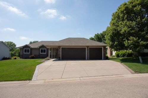 7873 28th St, Saint Paul, MN 55128-4803