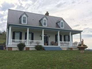 2890 Saint James Rd, Greeneville, TN 37743-8231