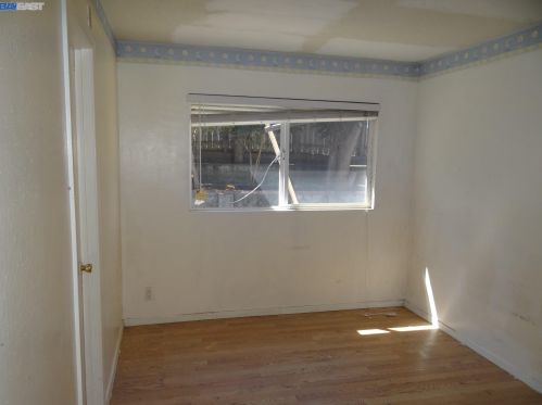 2709 Shamrock Dr, Richmond CA  94806-1524 exterior