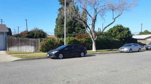 20625 Harvest Ave, Lakewood, CA 90715-1114