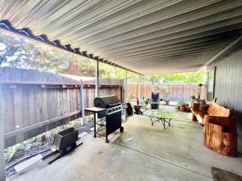 6938 Hidden Brook Ln, Citrus Heights CA  95621-8373 exterior