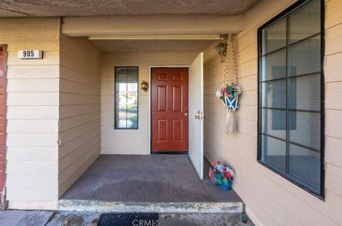 905 Barnett Way, Madera, CA 93637-5681