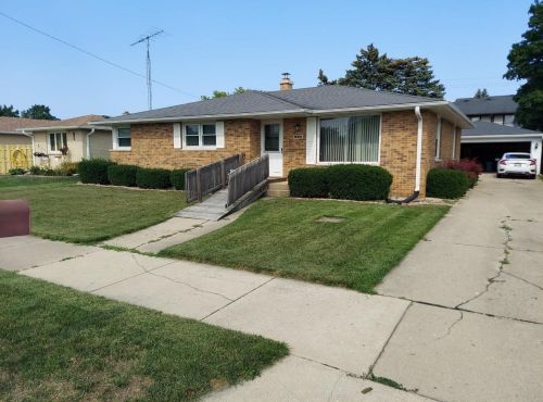 1445 18th Ave, Kenosha, WI 53140-1217
