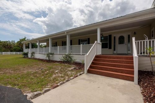 15811 Carlton Lake Rd, Wimauma FL  33598-5405 exterior