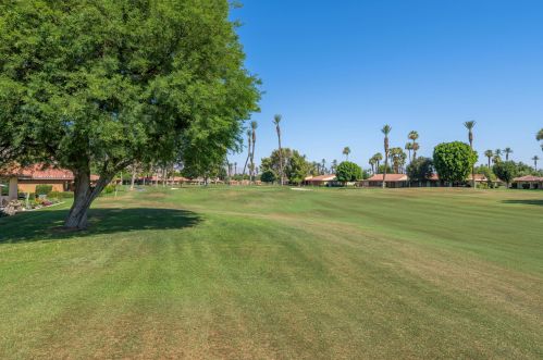 42 Majorca Dr, Rancho Mirage CA  92270-3823 exterior