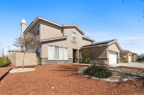 2817 Nugent St, Lancaster, CA 93535-1771
