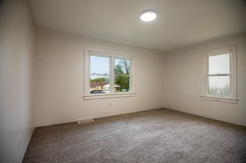 856 Buhl Farm Dr, Hermitage PA  16148-1556 exterior