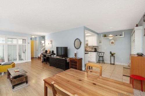 7819 Hummingbird Ln, San Diego, CA 92123-2719