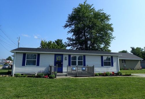 100 Woolery St, Milan, IN 47031-9521