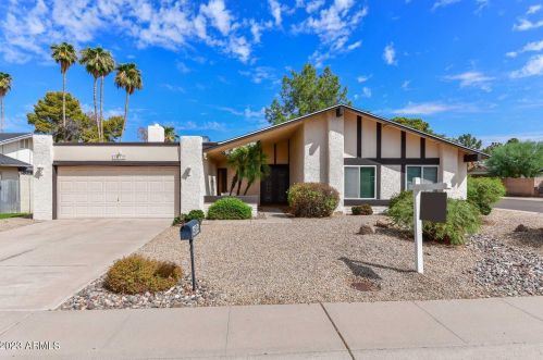 4604 Cochise Dr, Glendale, AZ 85302-1918