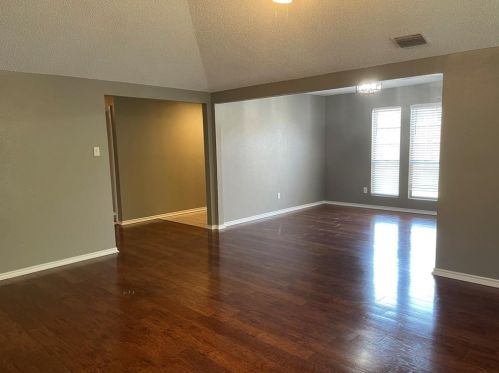 3310 Foxboro Dr, Richardson TX  75082-3082 exterior