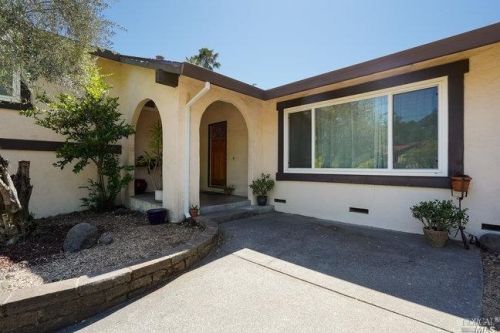 2621 Hidden Valley Dr, Santa Rosa, CA 95404-2343