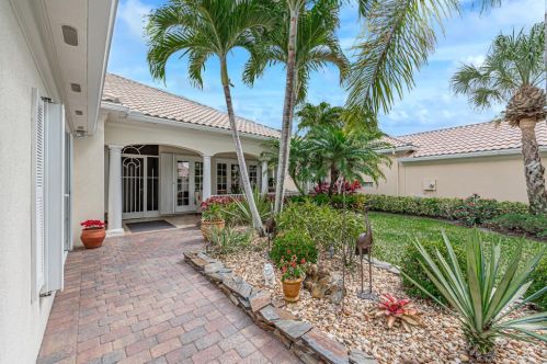 8425 Belize Pl, West Palm Beach, FL 33414-6449