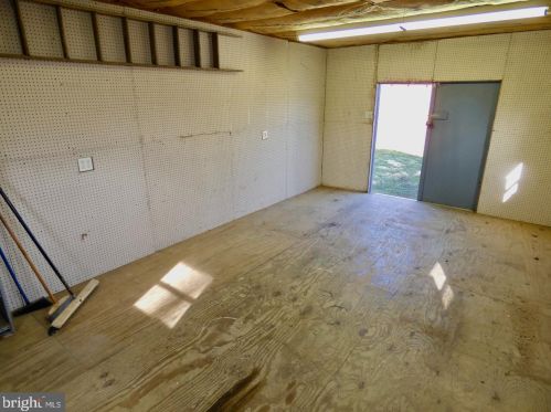 2219 Henlopen Ave, Wilmington DE  19804-3621 exterior