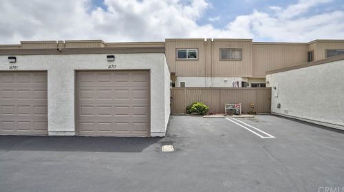 16711 Algonquin St, Huntington Beach CA 92649-3803 exterior