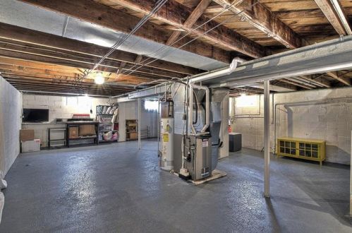 408 Wells Rd, Hermitage PA  16148-2678 exterior