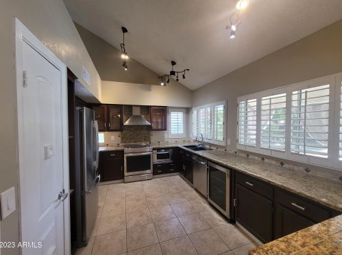 19714 69th Ave, Glendale, AZ 85308-5544
