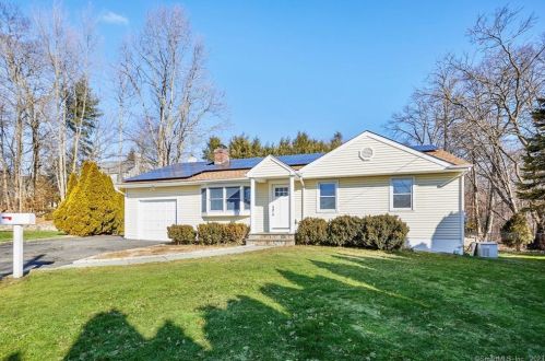 58 Maryanne Ln, Stamford, CT 06905-2906