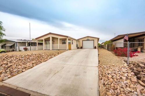 803 Citrus St, Bullhead City, AZ 86442-6409