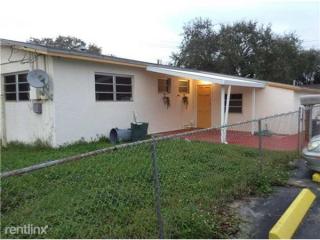 2642 72nd Ave, Hollywood FL  33024-3728 exterior
