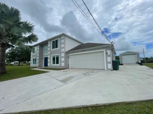 4751 Mica Ct, Fort Pierce, FL 34953-5528
