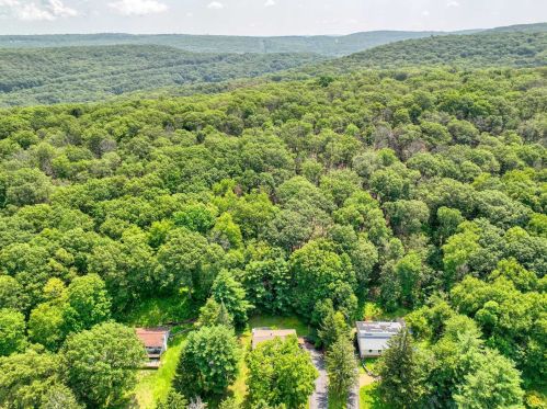 66 Brothers Rd, Poughquag, NY 12570-5612
