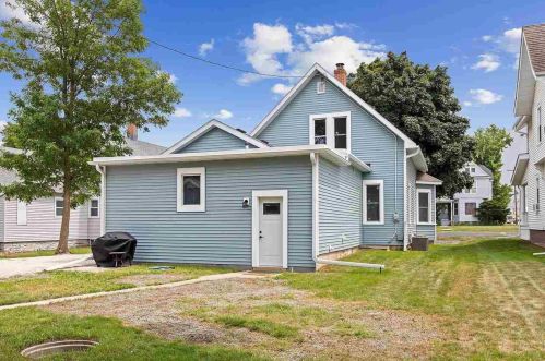 206 Main St, Chilton WI  53014-1216 exterior