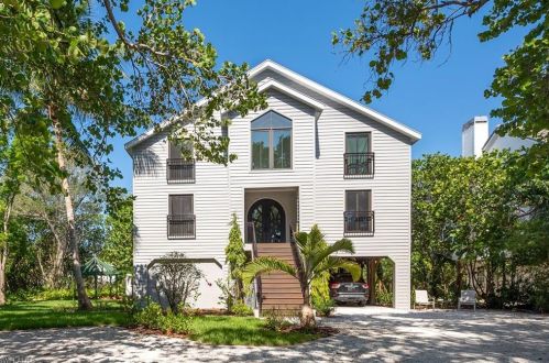 939 Beach Rd, Sanibel, FL 33957-6908