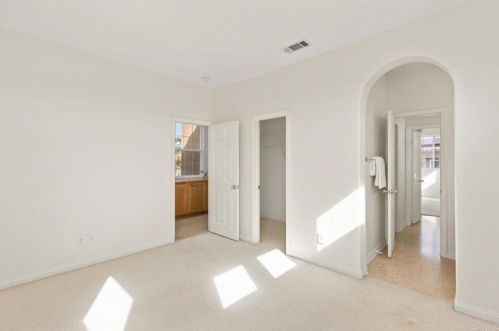 7507 Mona Ln, San Diego CA 92130-5621 exterior