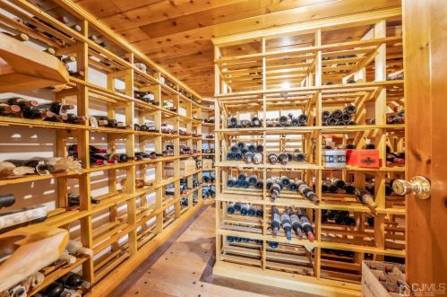 38 Madison Ave, Avenel NJ  07001-1445 exterior