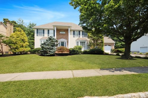 9 Jason Dr, East Brunswick NJ  08816-3342 exterior