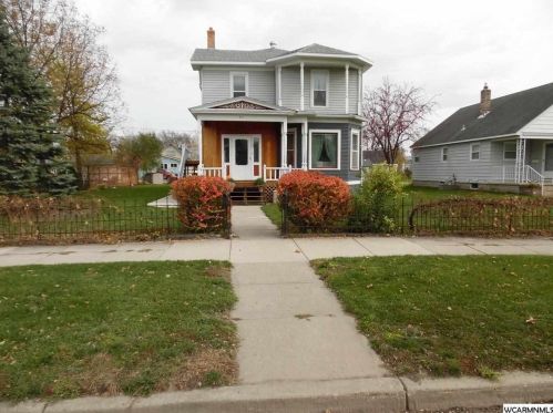 413 13th St, Benson, MN 56215-1225