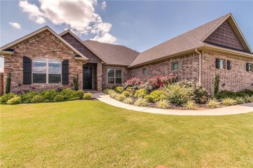453 Driftwood Dr, Fayetteville, AR 72730-8668