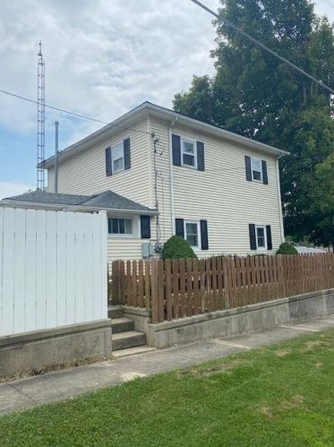 701 Sandusky Ave, Bellefontaine OH  43311-2735 exterior