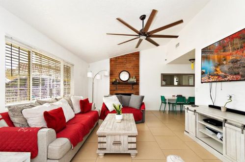 64978 Ray Ct, Desert Hot Springs CA  92240-1447 exterior